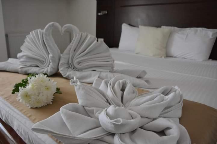 Arabella Hotel Kicevo Bagian luar foto