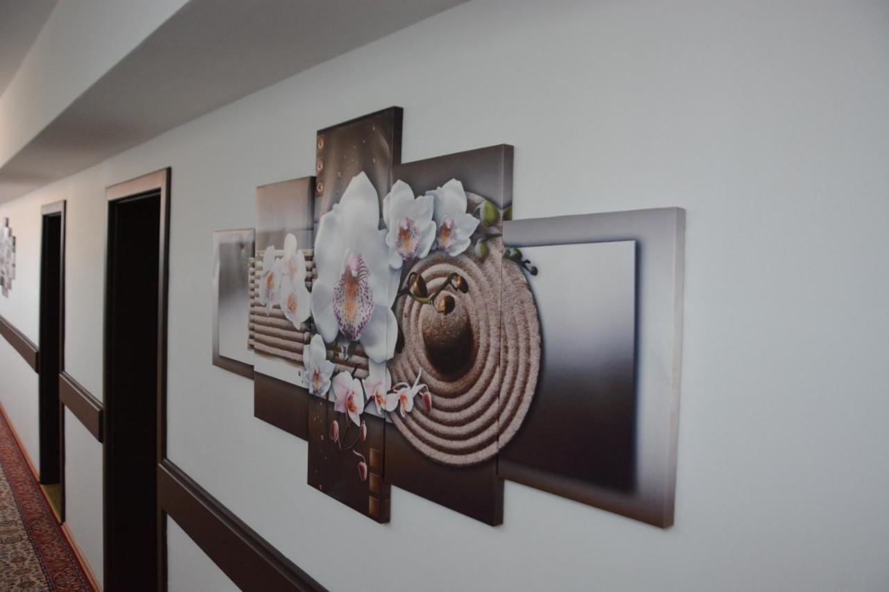 Arabella Hotel Kicevo Bagian luar foto