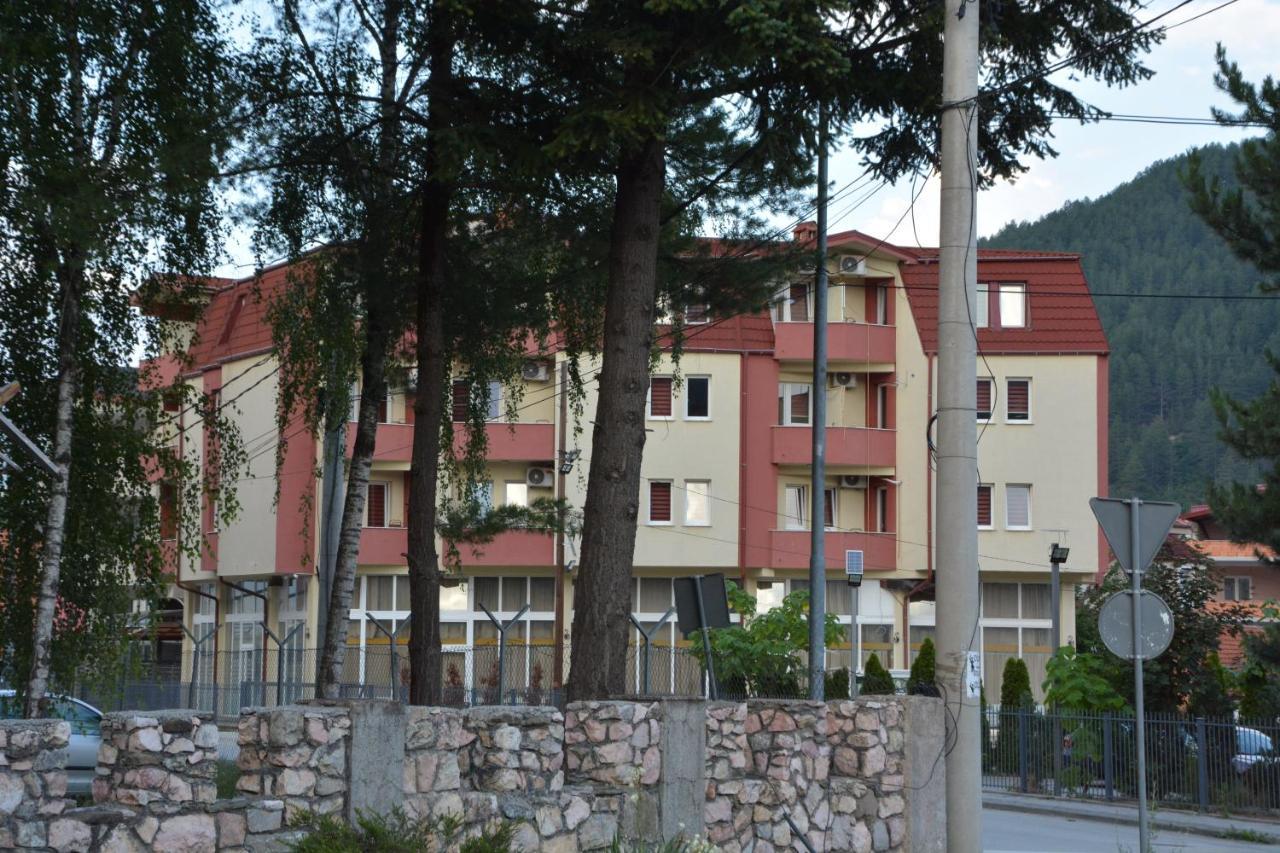 Arabella Hotel Kicevo Bagian luar foto