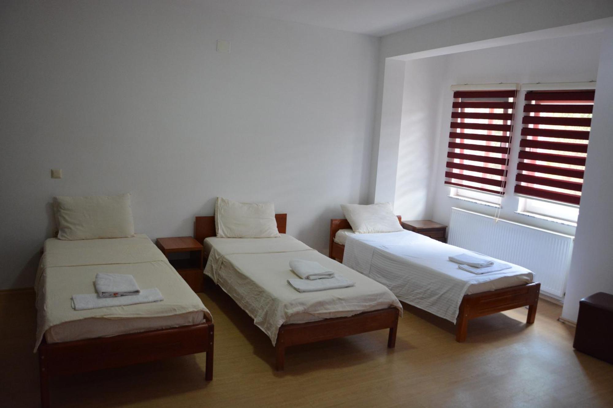 Arabella Hotel Kicevo Bagian luar foto